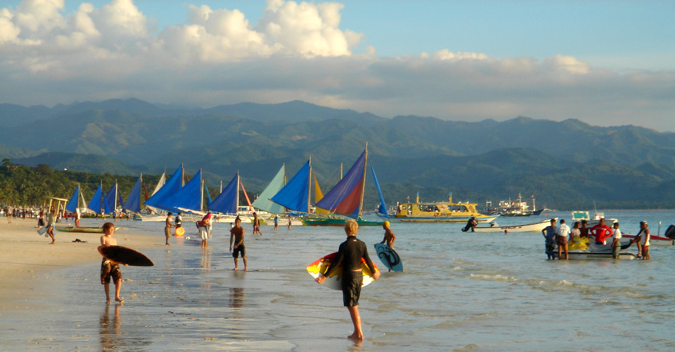 sailing boracay